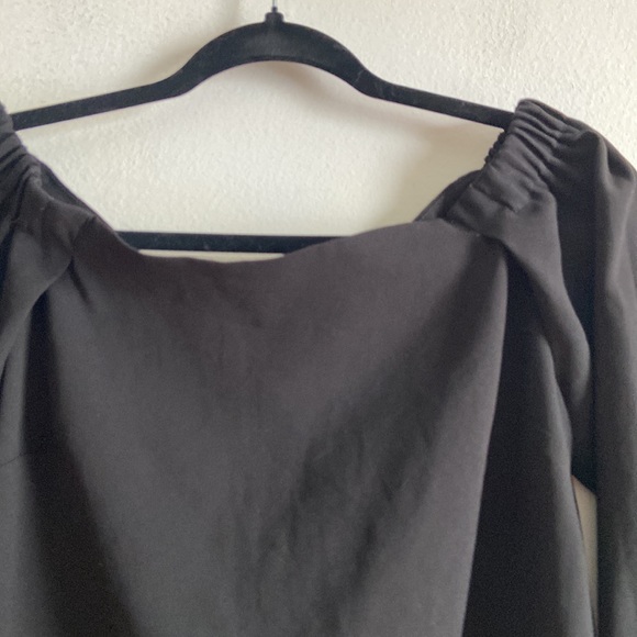 Aritzia Babaton Rodrigo black off the shoulder blouse - Picture 5 of 10